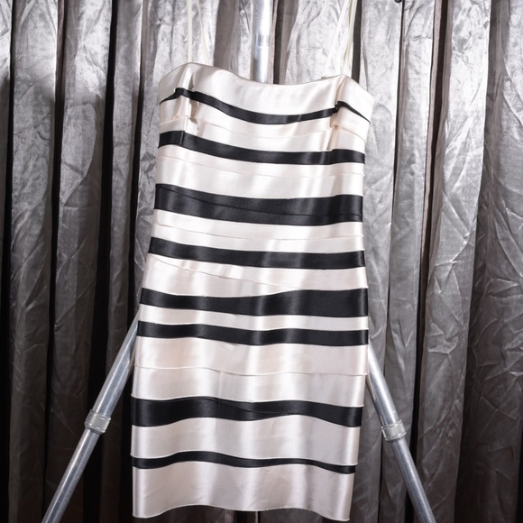 Strapless silk tiered cocktail dress - Picture 6 of 8